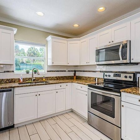 Villa Beautiful Pool House In Old Seminole Heights! à Tampa Extérieur photo