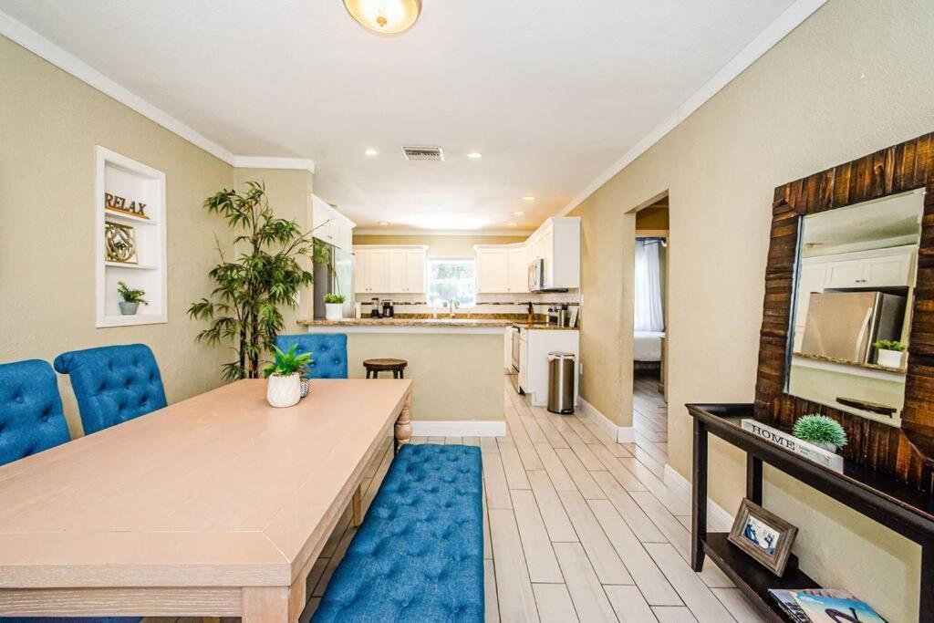 Villa Beautiful Pool House In Old Seminole Heights! à Tampa Extérieur photo