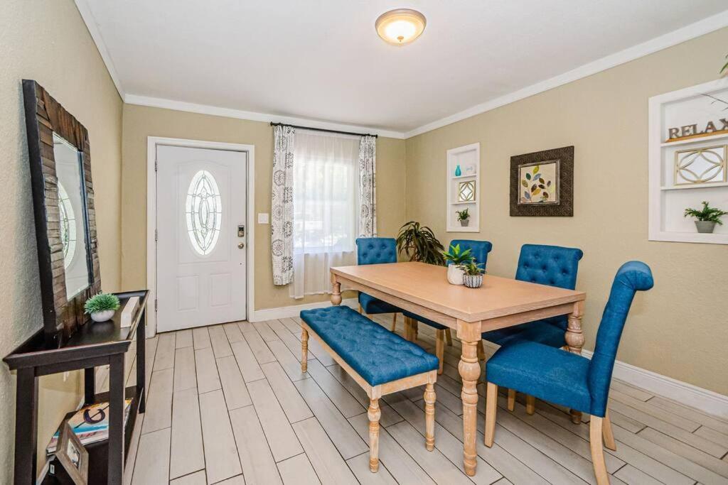 Villa Beautiful Pool House In Old Seminole Heights! à Tampa Extérieur photo
