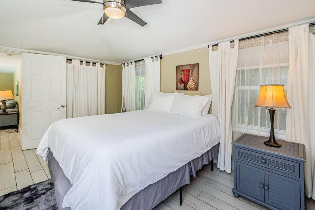 Villa Beautiful Pool House In Old Seminole Heights! à Tampa Extérieur photo