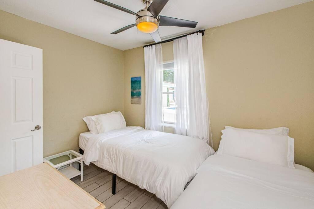 Villa Beautiful Pool House In Old Seminole Heights! à Tampa Extérieur photo